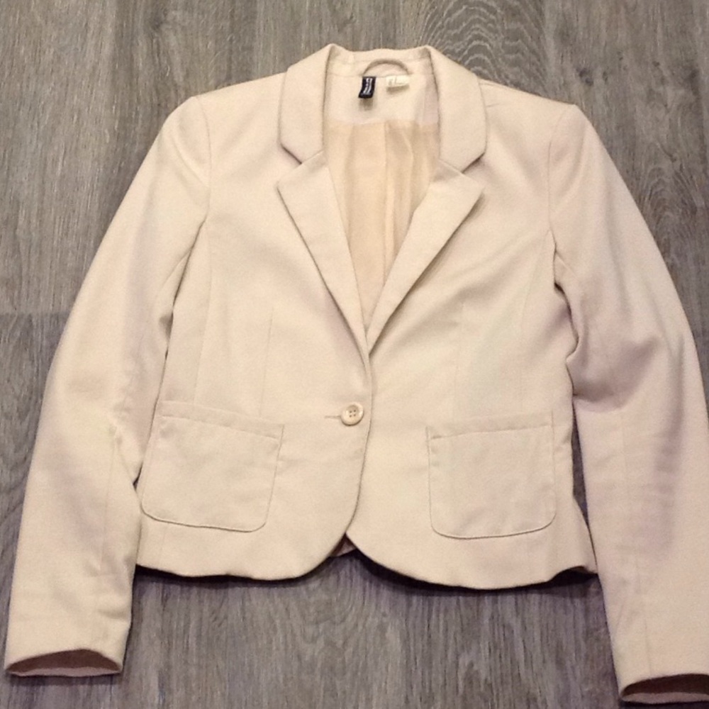 H & M cropped blazer